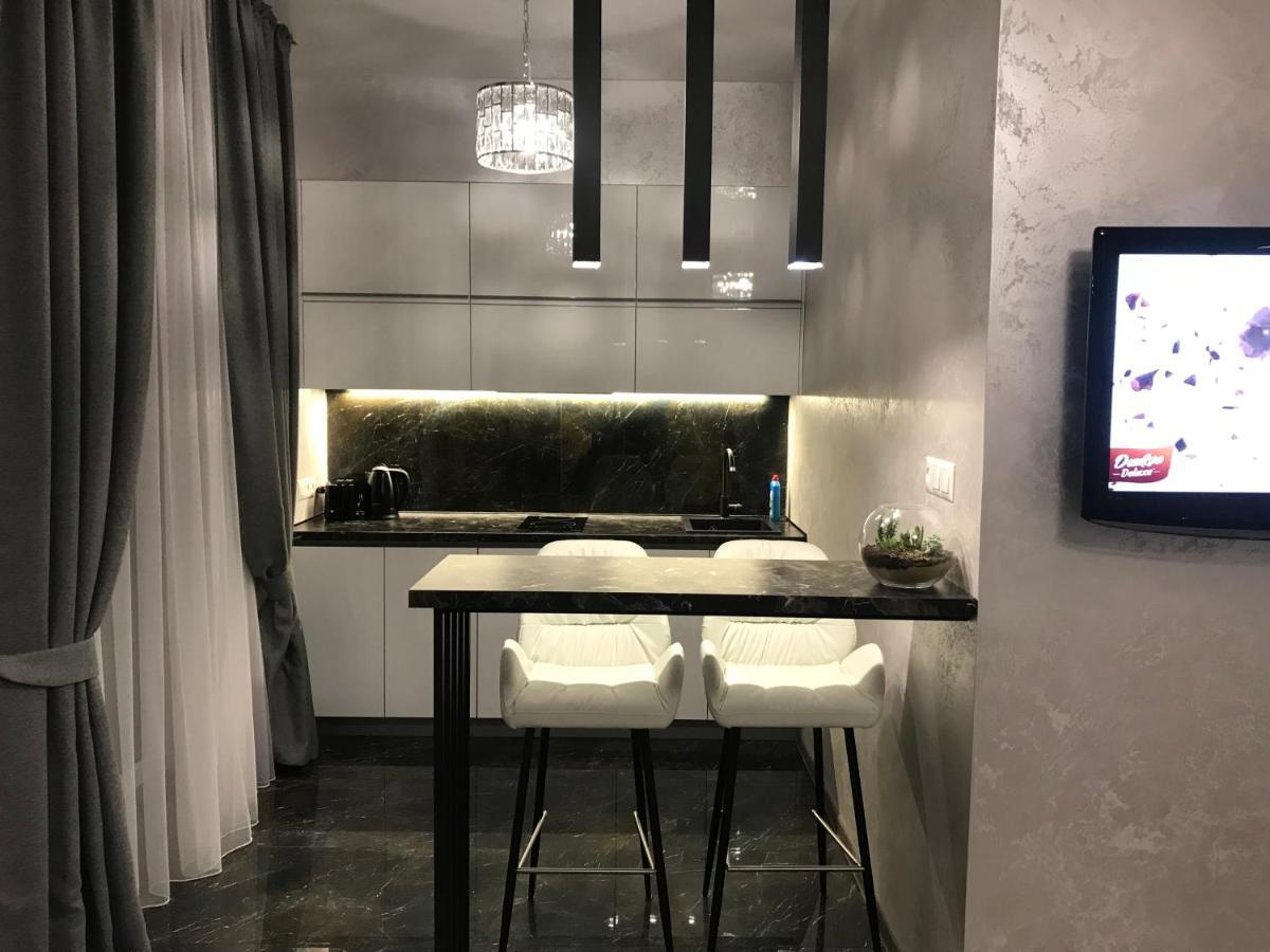 New Luxury Apartment In The Center On Konstitution Square خاركيف المظهر الخارجي الصورة