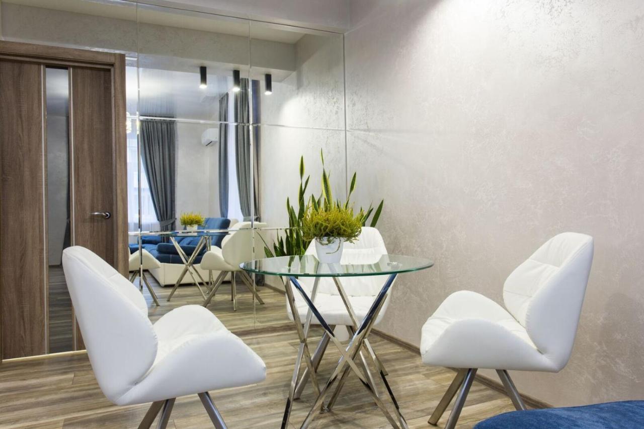 New Luxury Apartment In The Center On Konstitution Square خاركيف المظهر الخارجي الصورة